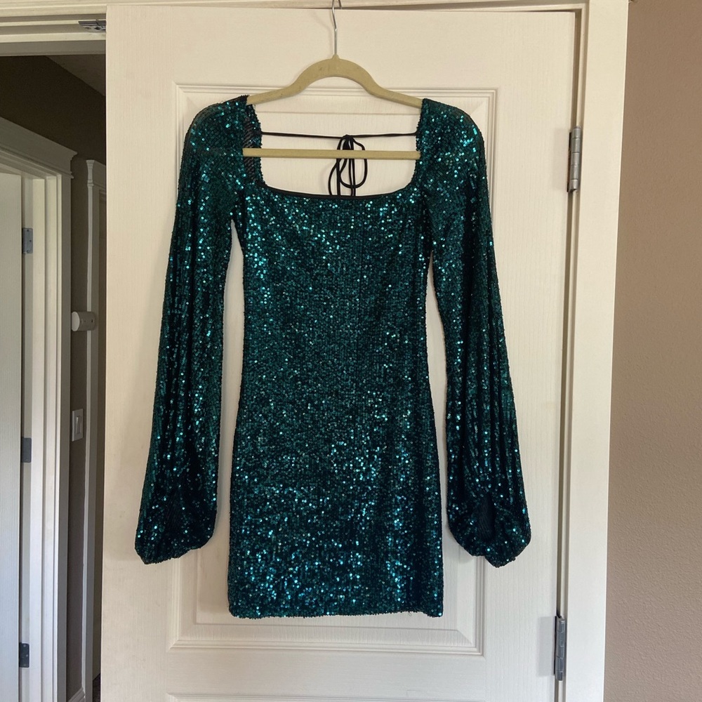 Shantelle Sequins Dress in Emerald Green